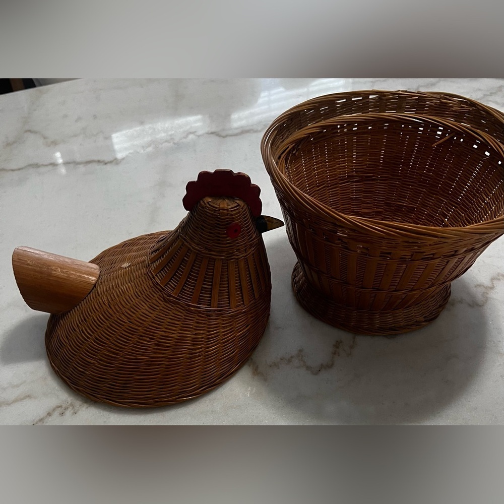 Vintage Chicken Folk Art Wicker Wood Bamboo Lidded Egg Basket Handwoven 1960’s - Picture 6 of 10
